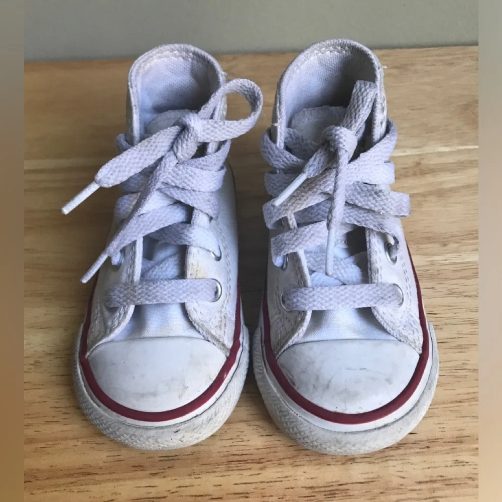 Converse All-Star Chuck Taylor High-Tops White Size: US Toddler 5 EUR 21 CM 12.5